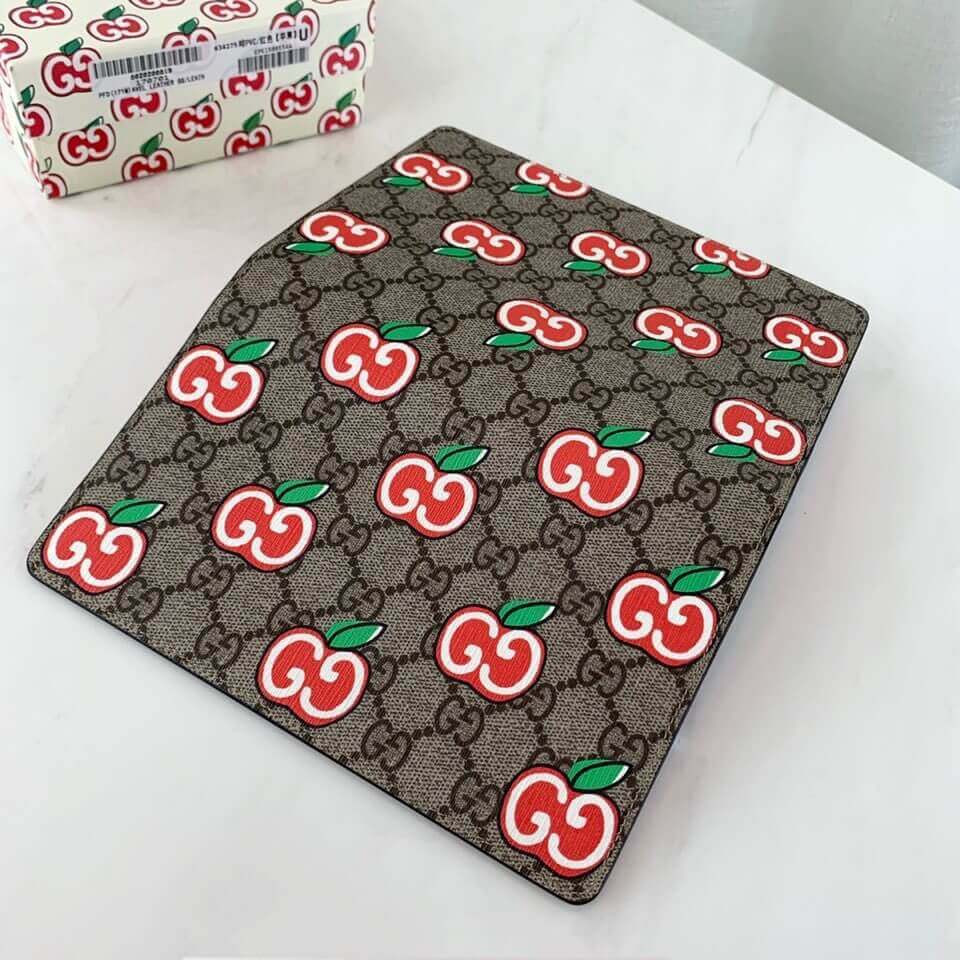 Gucci GG Apple Print Chain Card Case Wallet 634275