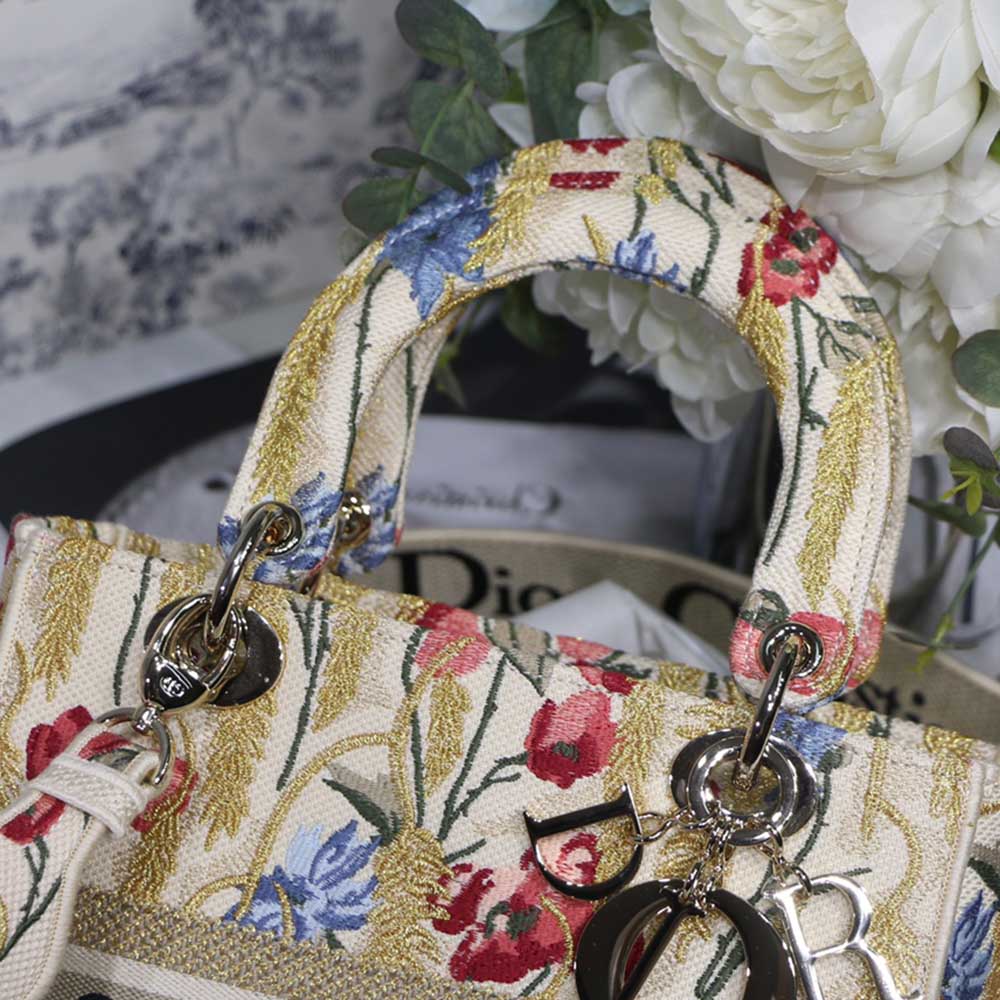 Replica Dior AaaFlowers Medium Lady DLite Bag M0565/Embroidery