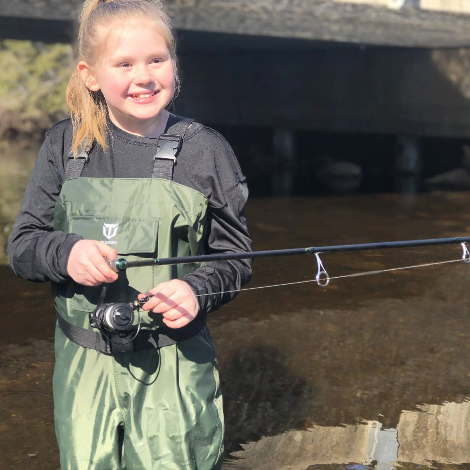 TideWe Chest Waders for Kids, Waterproof Fishing Youth Waders PVC Chest Waders with Boot Hanger - TIDEWE WADERS