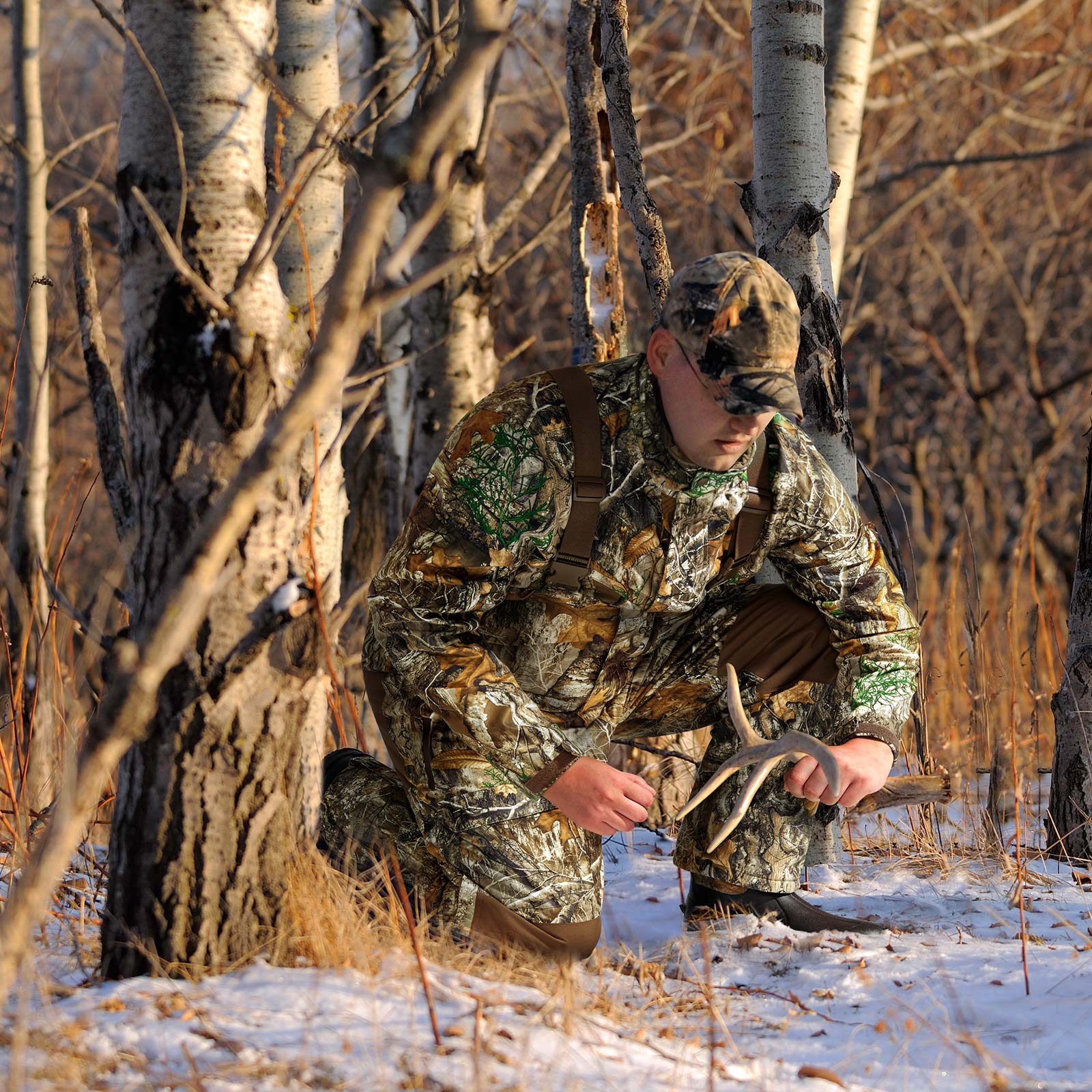 TideWe Men’s Insulated Camo Hunting Bibs with Battery, Waterproof Heated Bib for All Day Outdoor Comfort - TIDEWE WADERS