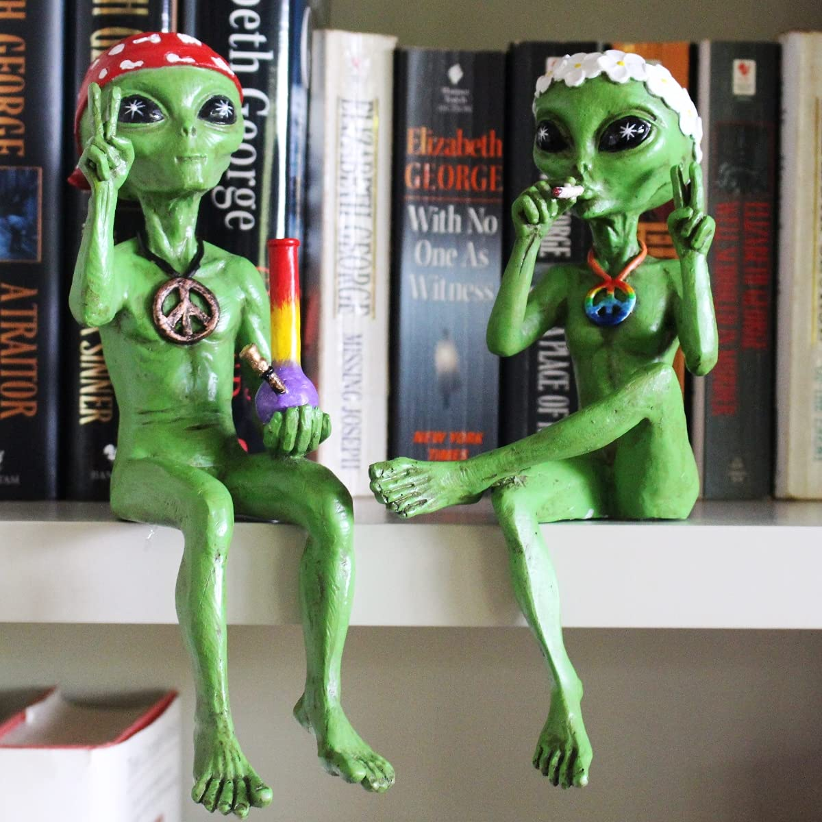 Hippie and Stoner Alien Invasion Couple Statues