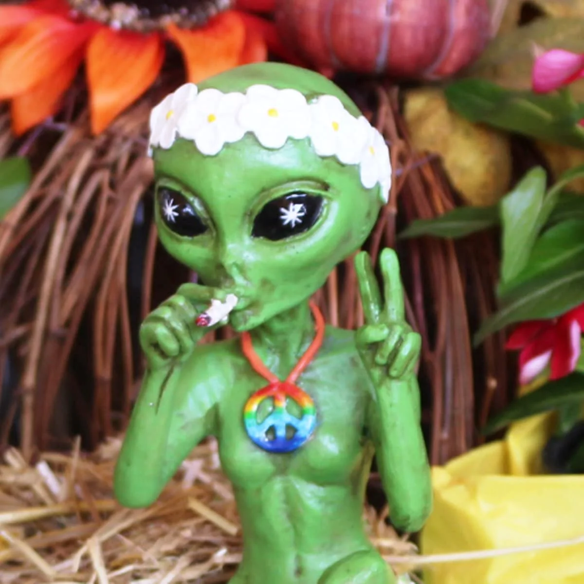 Hippie and Stoner Alien Invasion Couple Statues