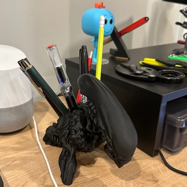 Alien Xenomorph Inspired Pen Holder