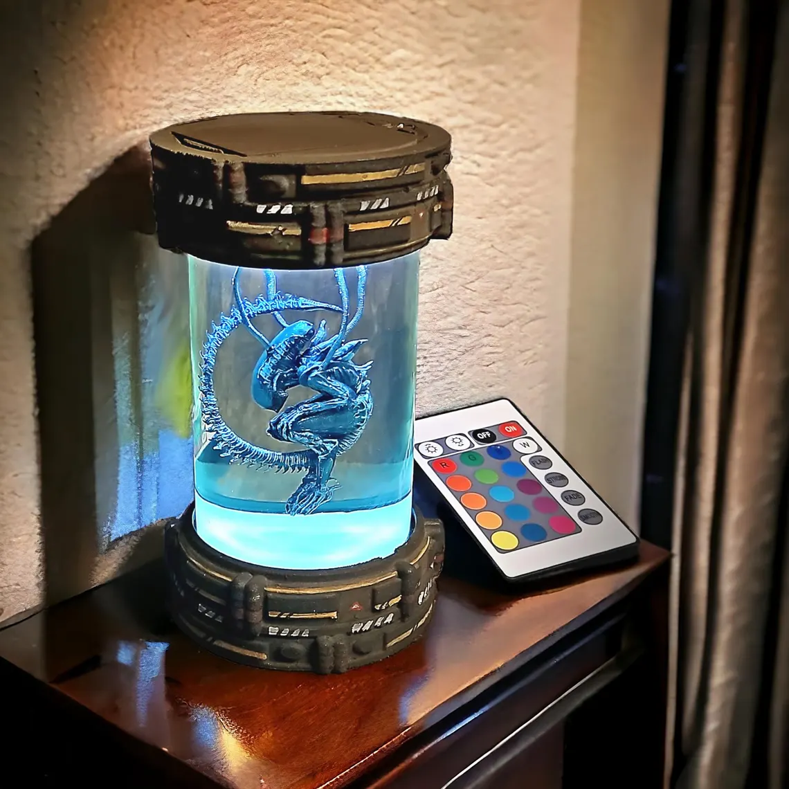 Alien Xenomorph Resin Lamp