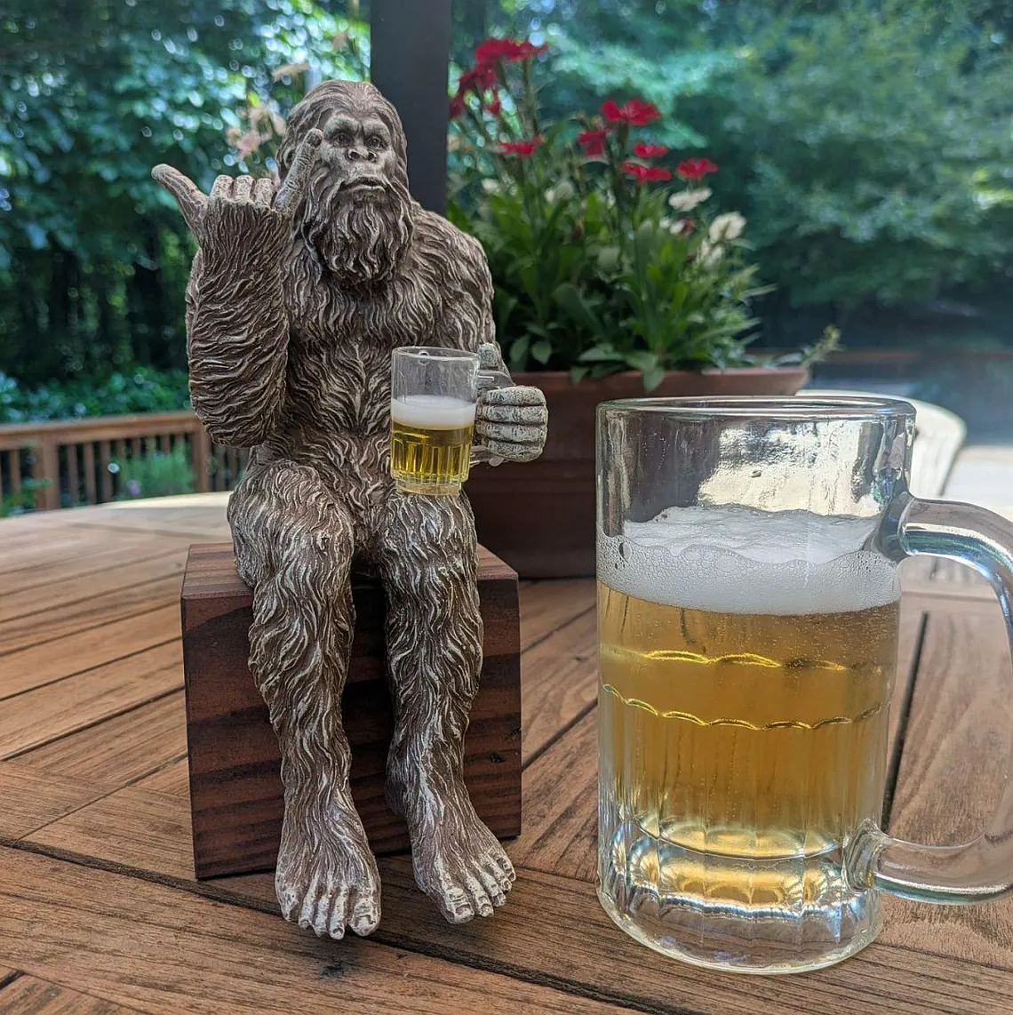 Party Bigfoot Sasquatch Yeti Statue Drinking Beer