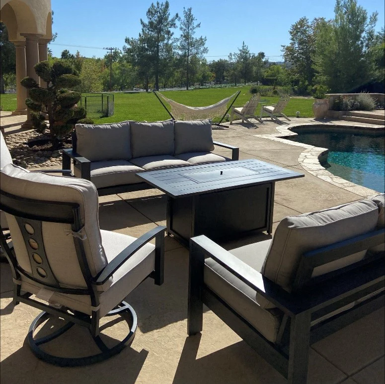 Patio Resort Lifestyles Paris Rectangle Fire Table w/ Burner