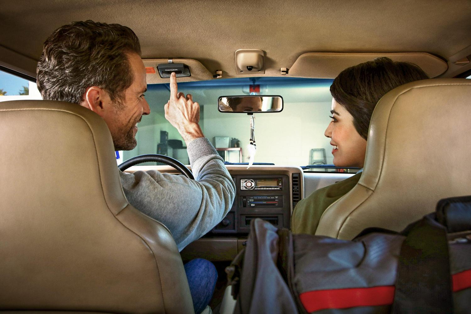 CRAFTSMAN 1-1/4 Hps myQ Smart Belt Drive Garage Door Opener Wi-fi Compatibility Battery Back-up