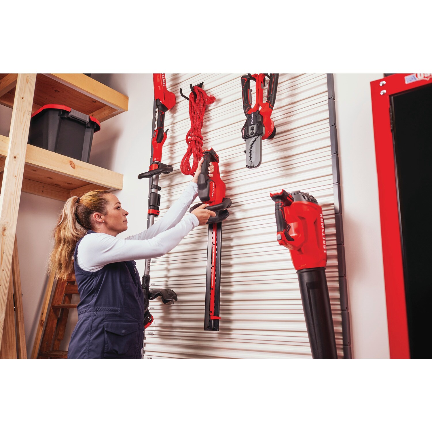 CRAFTSMAN V20 20-volt Max 350-CFM 100-MPH Battery Handheld Leaf Blower (Battery Included and Charger Not Included)