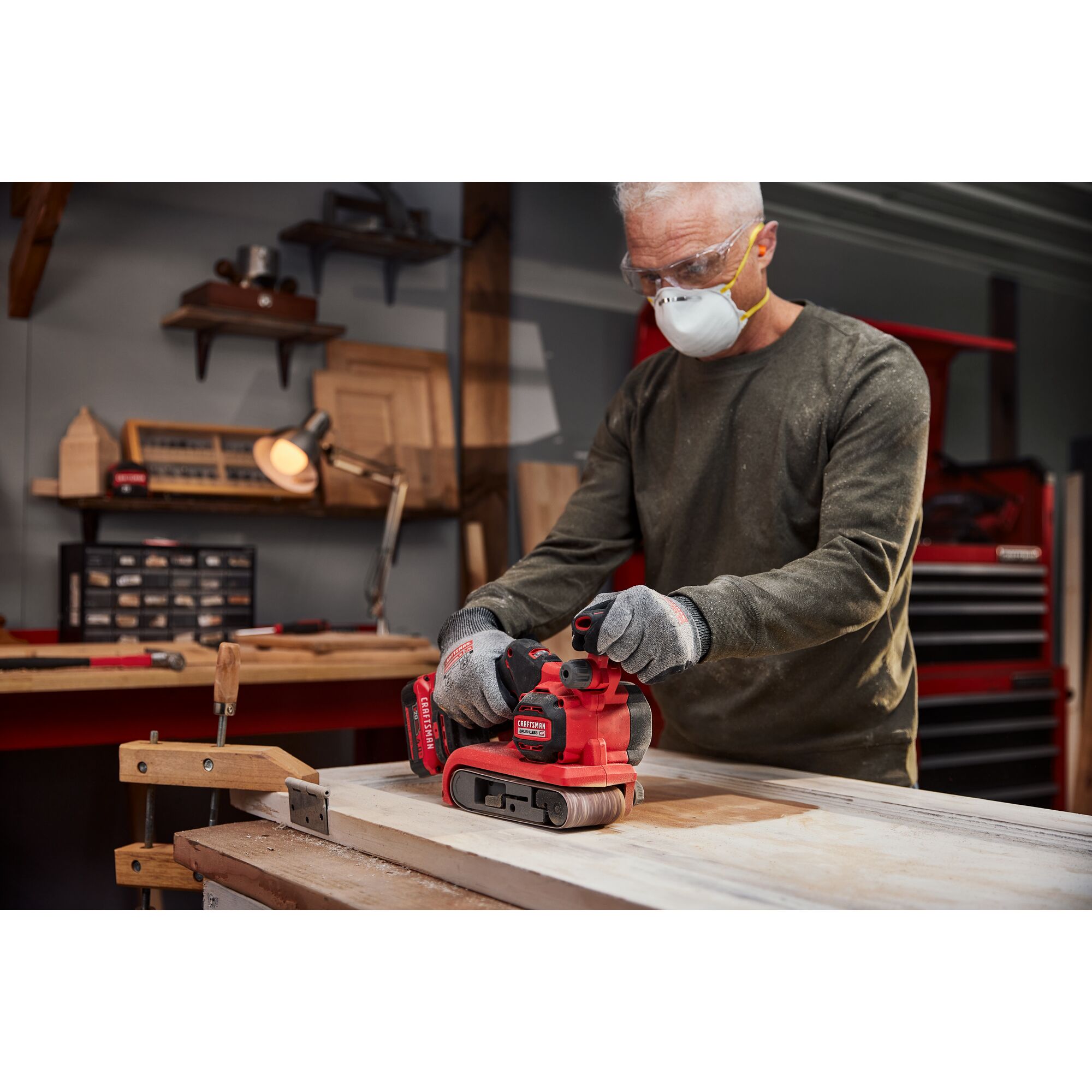 CRAFTSMAN 20-Volt Brushless Cordless Variable Speed Belt Sander with Dust Management