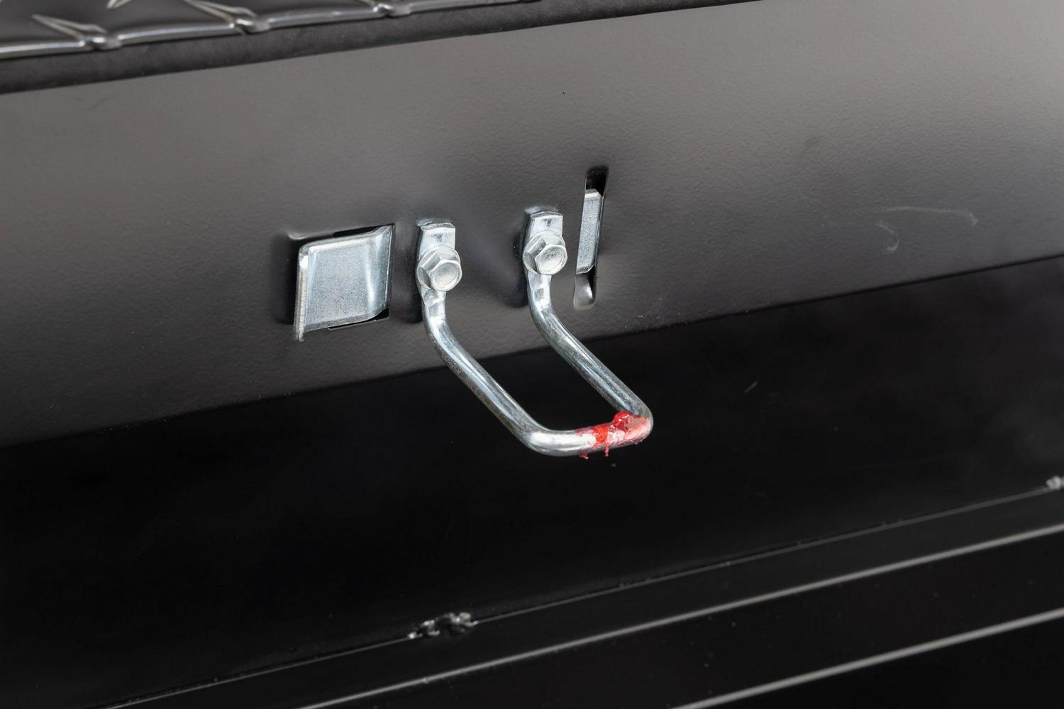 CRAFTSMAN 46.86-in x 15.73-in x 13.27-in Matte Black Aluminum Crossover Truck Tool Box