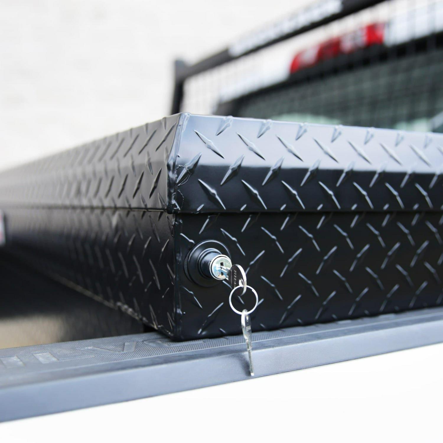 CRAFTSMAN 71.3-in x 19.5-in x 17.2-in Matte Black Aluminum Crossover Truck Tool Box