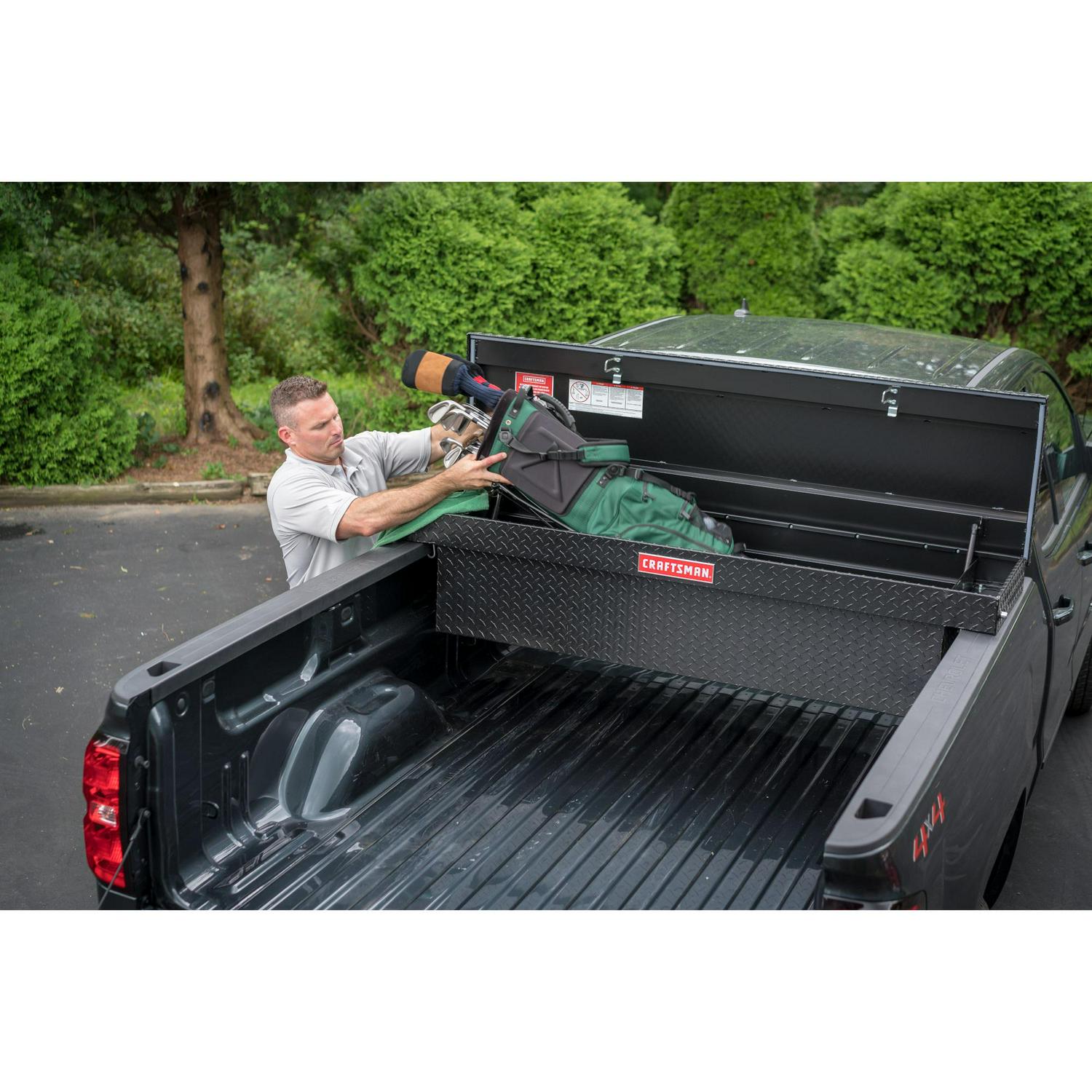 CRAFTSMAN 71.3-in x 19.5-in x 17.2-in Matte Black Aluminum Crossover Truck Tool Box