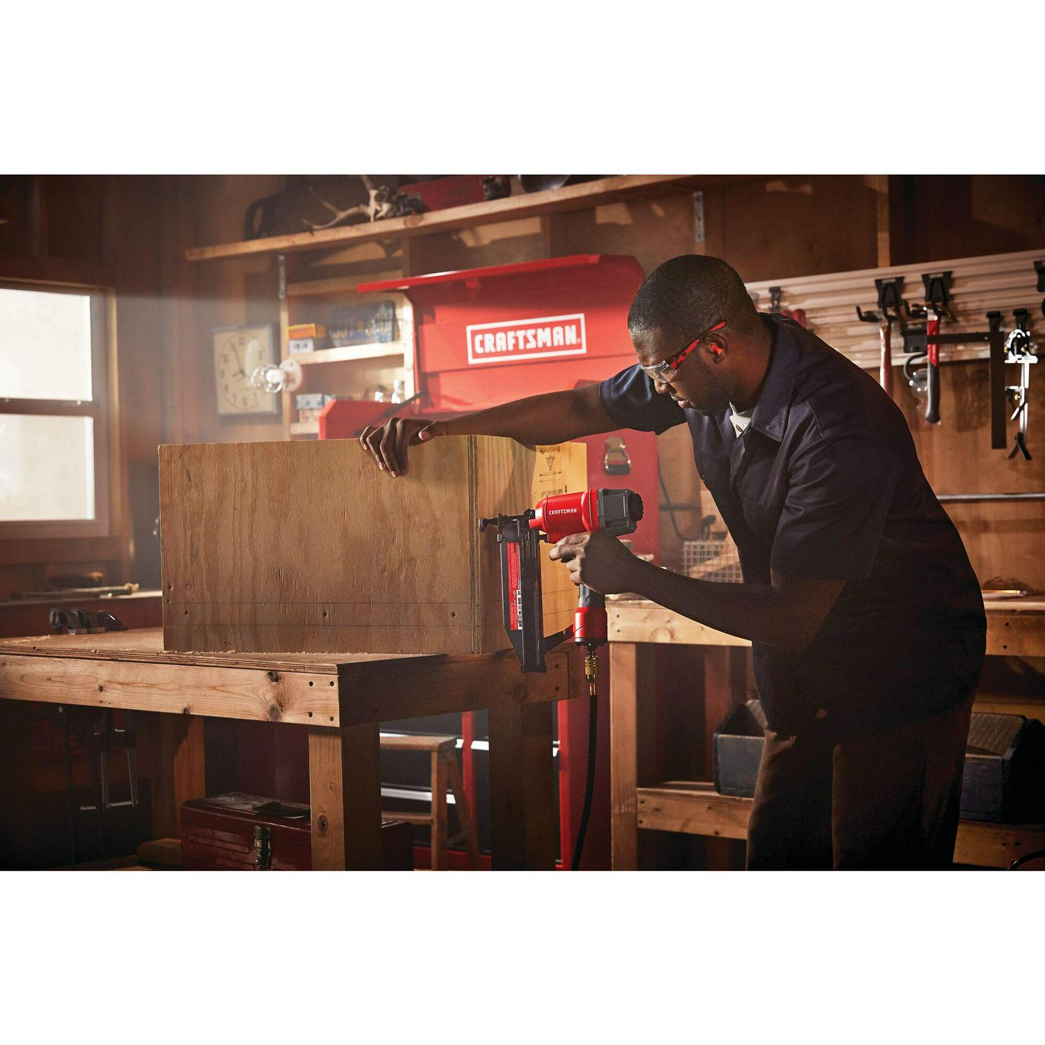 CRAFTSMAN 6-Gallons Portable 150 PSI Pancake Air Compressor with Accessories