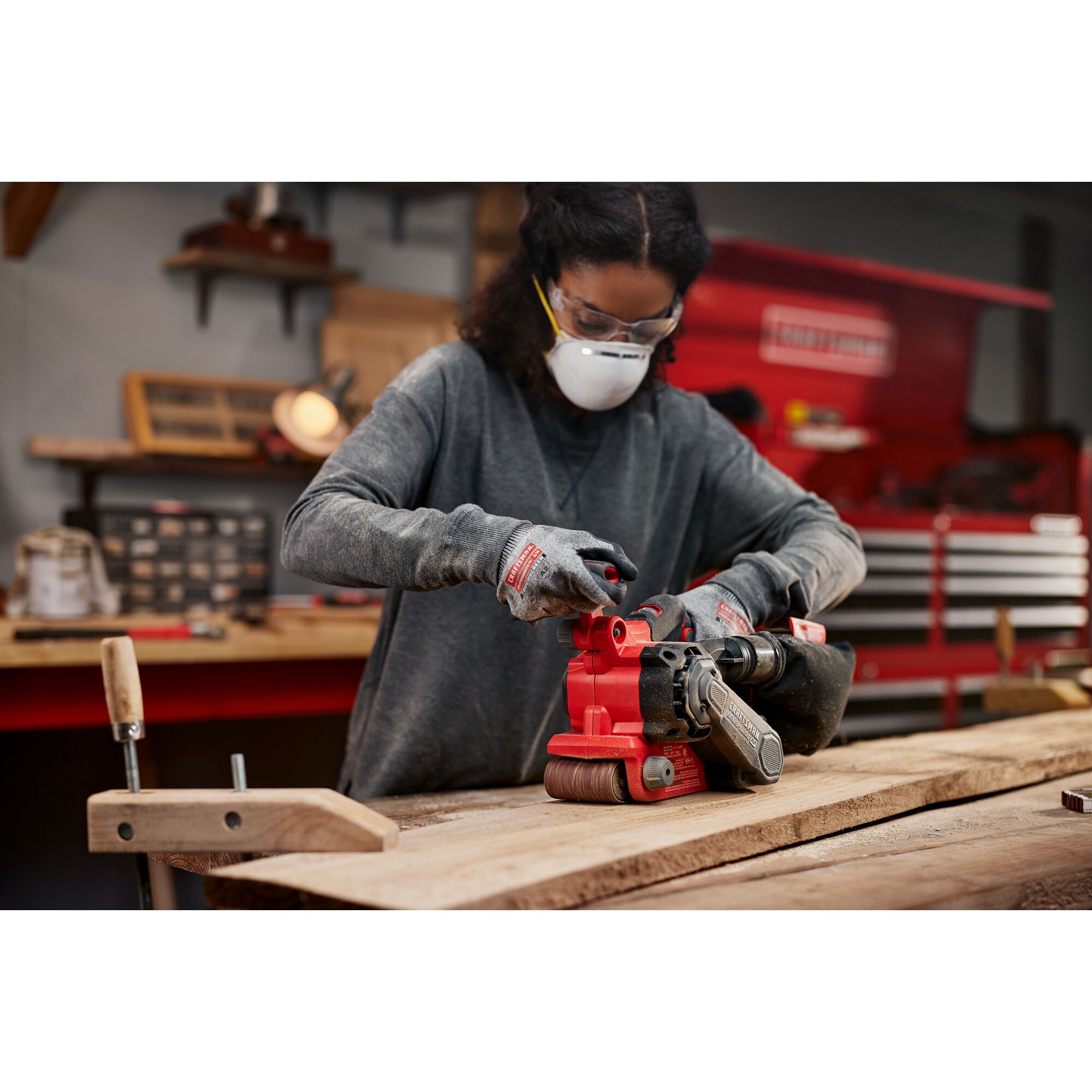 CRAFTSMAN 20-Volt Brushless Cordless Variable Speed Belt Sander with Dust Management
