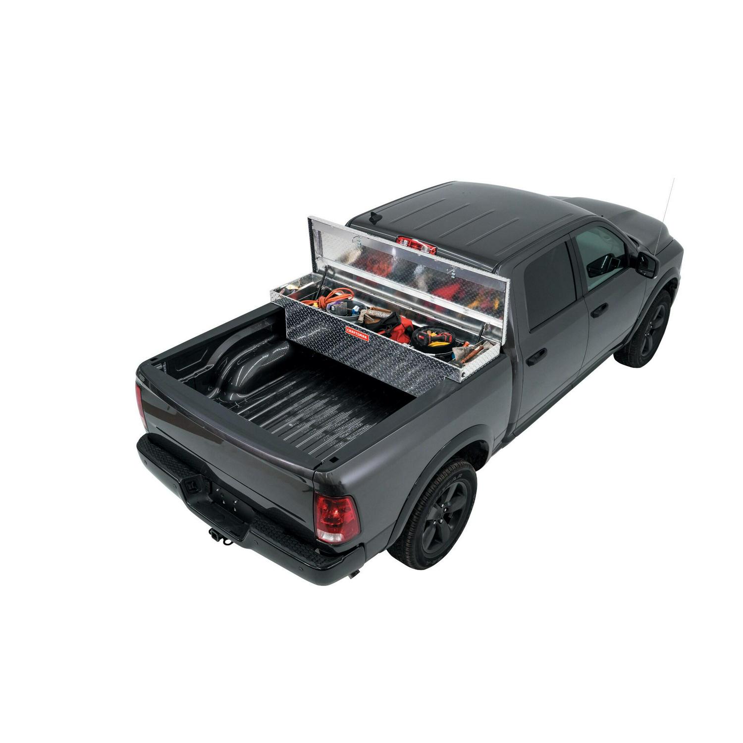 CRAFTSMAN 71.3-in x 19.5-in x 17.2-in Silver Aluminum Crossover Truck Tool Box