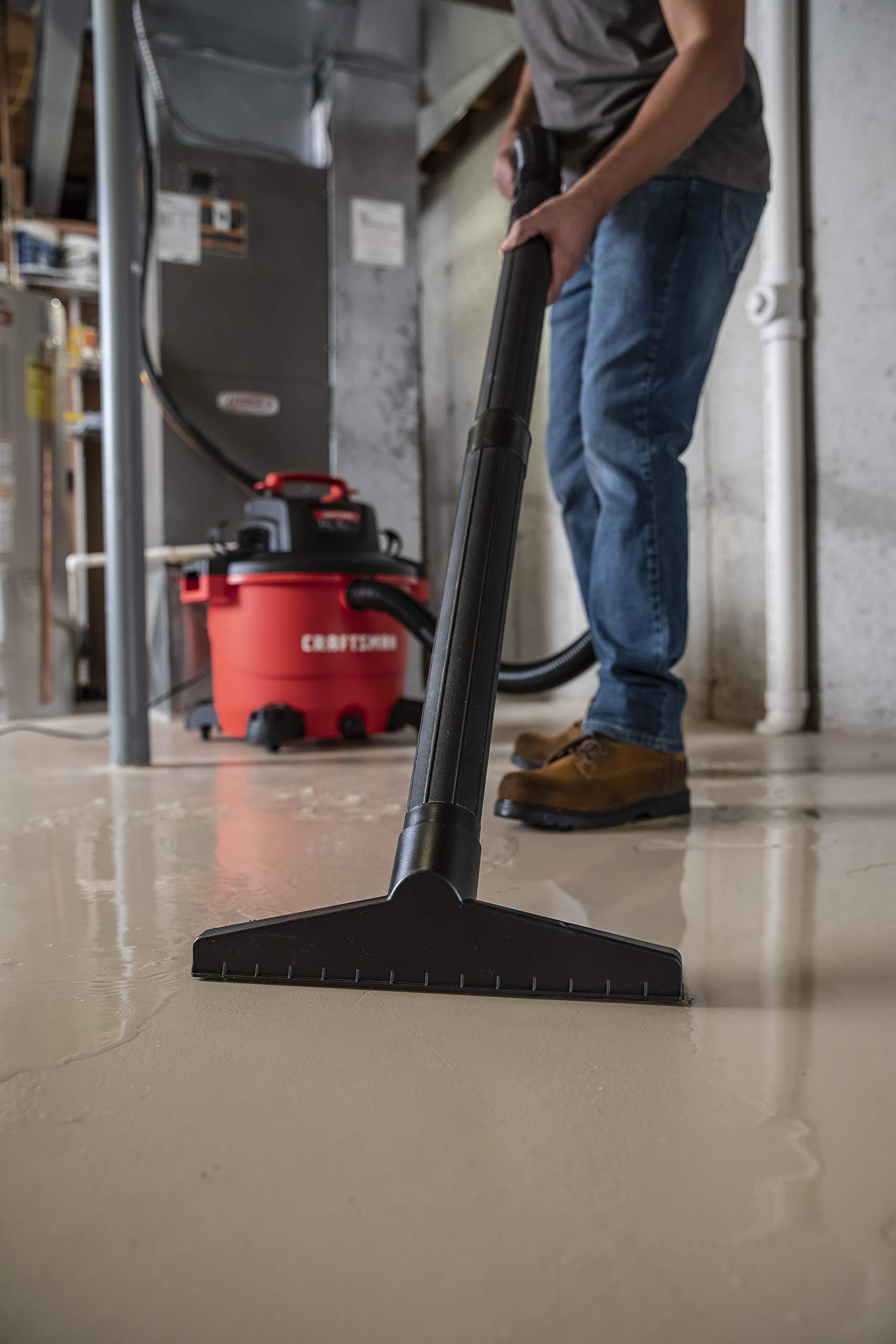 CRAFTSMAN CMXEVBE17595 16 Gallon 6.5 Peak HP Wet/Dry Vac, Heavy-Duty Shop Vacuum with Attachments, Red