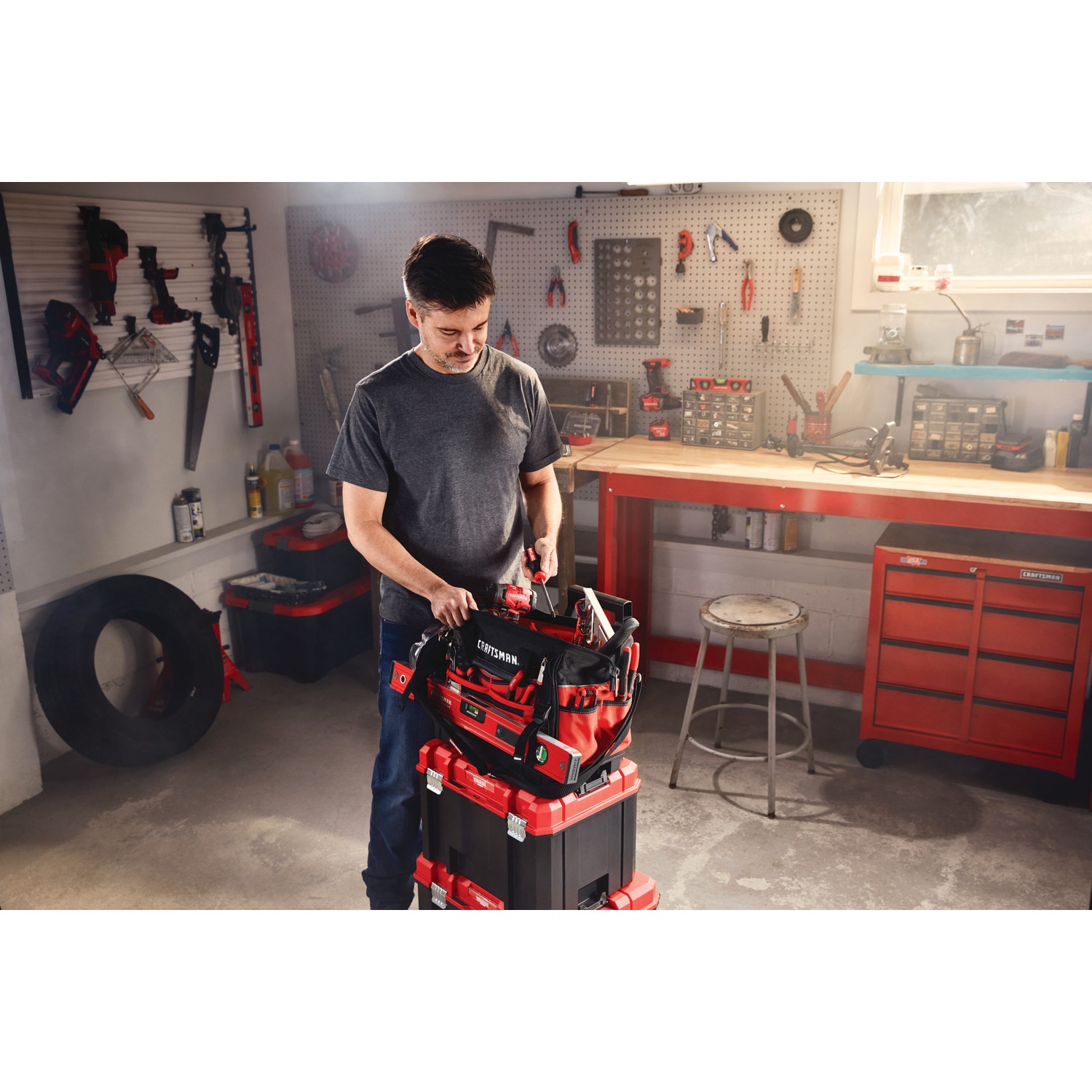 CRAFTSMAN VERSASTACK Red/Black Polyester 17-in Zippered Tool Bag