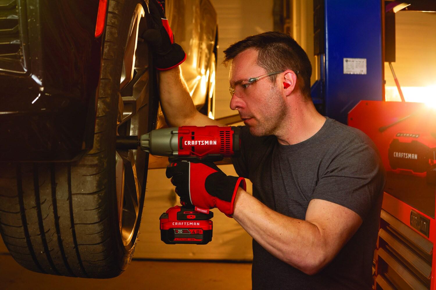 CRAFTSMAN V20 20-volt Max Variable Speed 1/2-in Drive Cordless Impact Wrench (Battery Included)