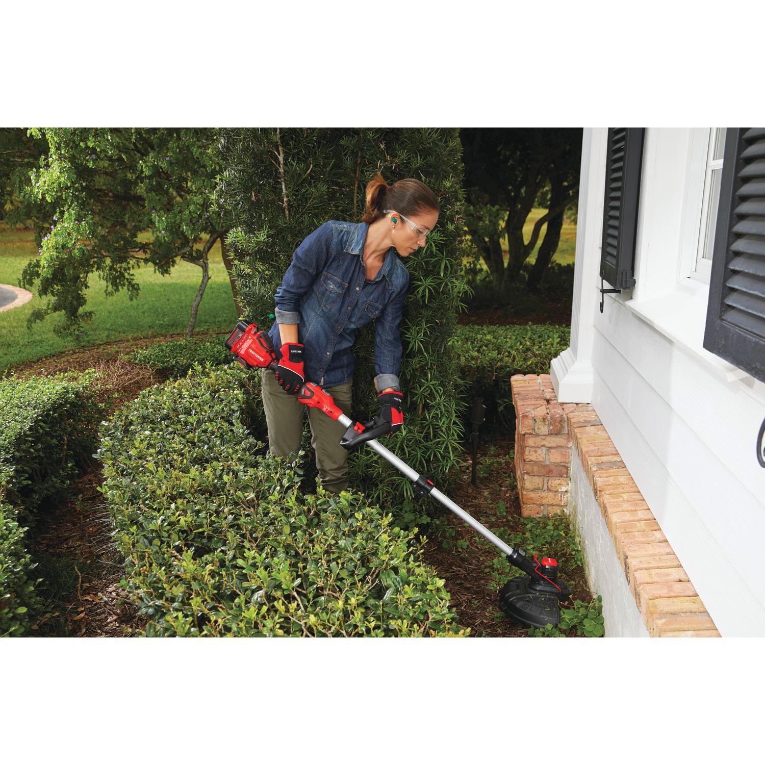 CRAFTSMAN V20 20-volt Max 13-in Straight Shaft Battery String Trimmer 4 Ah (Battery and Charger Included)
