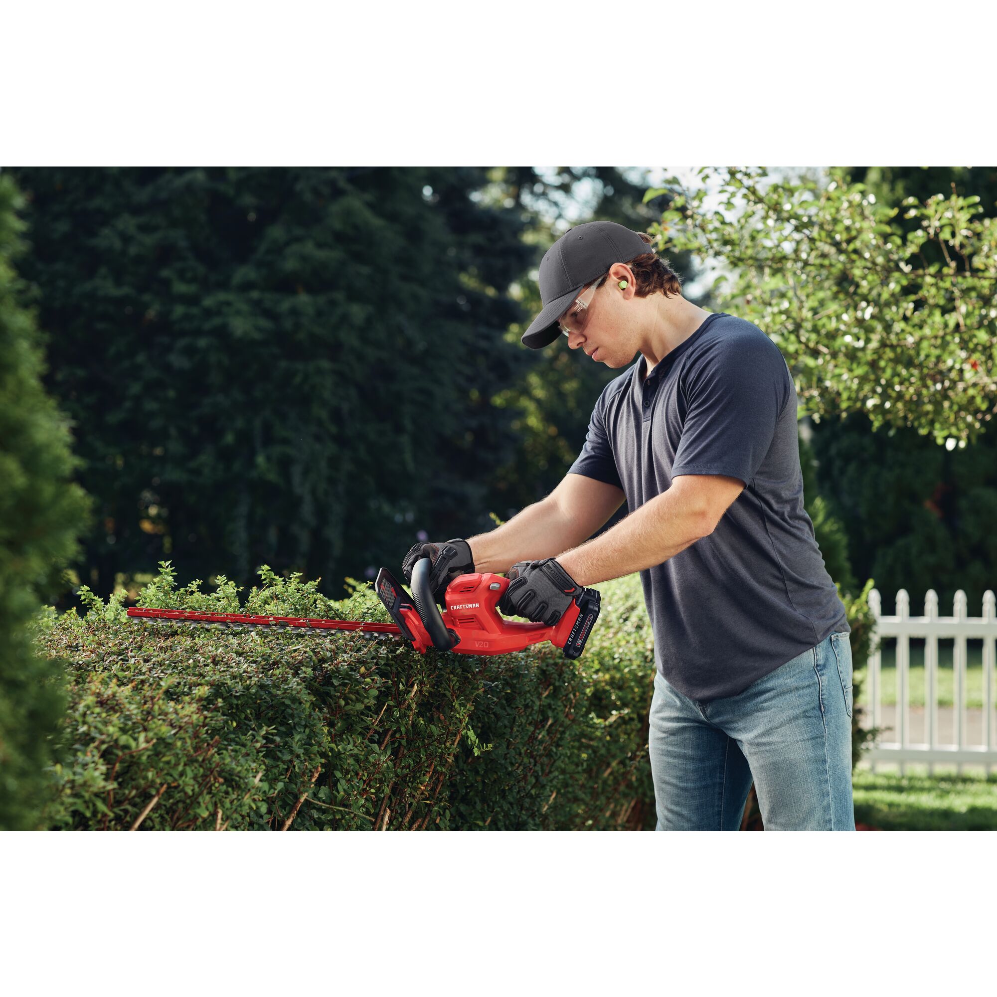CRAFTSMAN V20 20-volt Max 20-in Battery Hedge Trimmer 1.5 Ah (Battery and Charger Included)