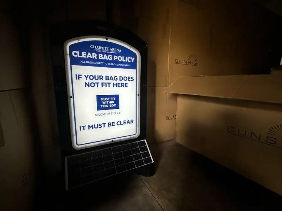 Patented 1,200 Lumen LED, Weatherproof, Solar Powered, Portable Display Sign. Retail, Wayfinding, Parking, Advertising and more!, Black