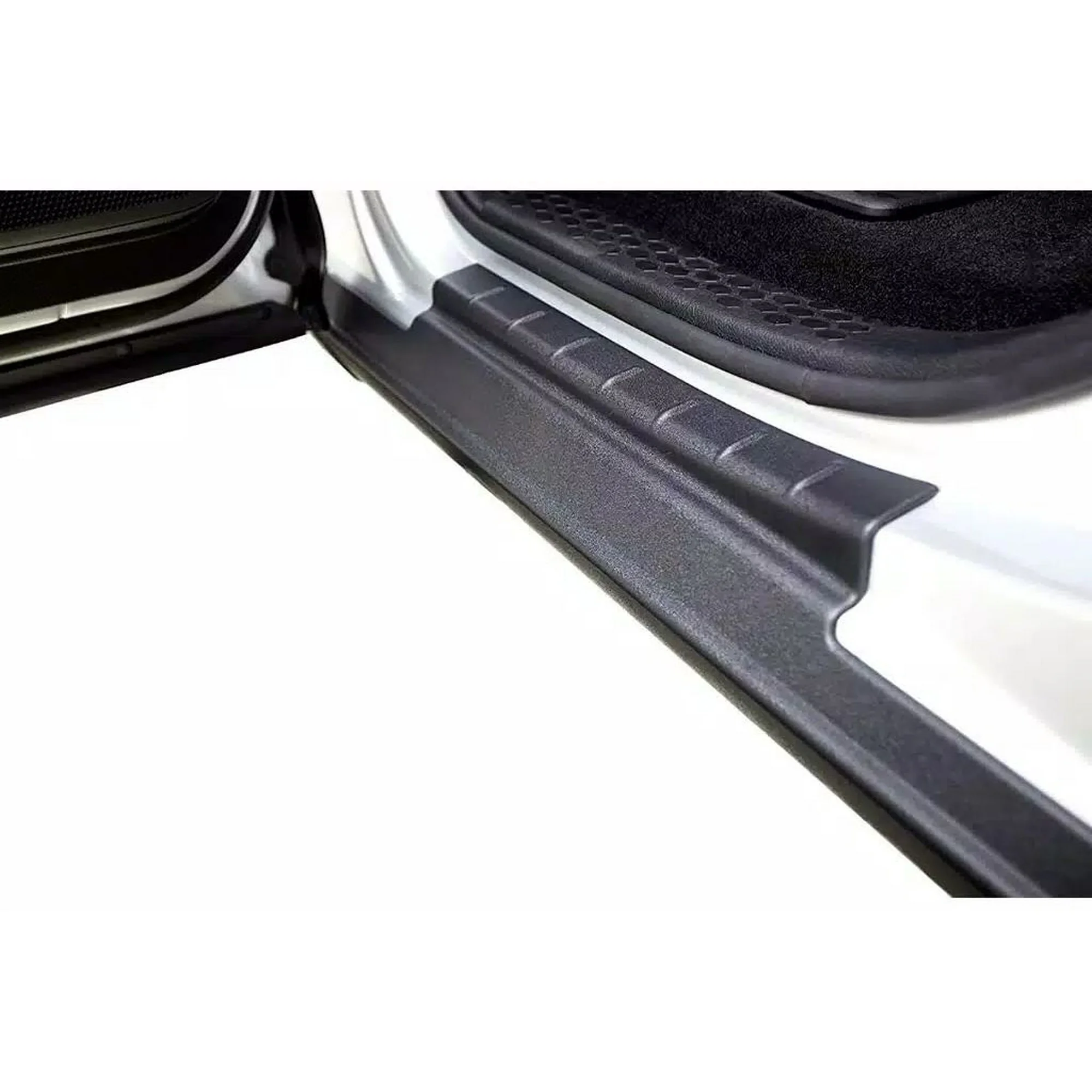 Bushwacker 19-22 Chevrolet Silverado Crew Cab Trail Armor Rocker Panel and Sill Plate Cover - Black