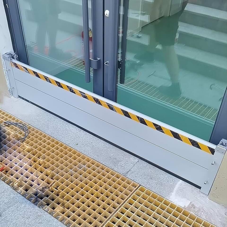 Garage Door Flood Barrier Shield, Heavy Duty Aluminum Reusable Detachable Water Barrier Shield, for Basement/Entryway Doors/Commercial Use (Color : H:20cm(0.6ft), Size : L:200cm(6.5ft))