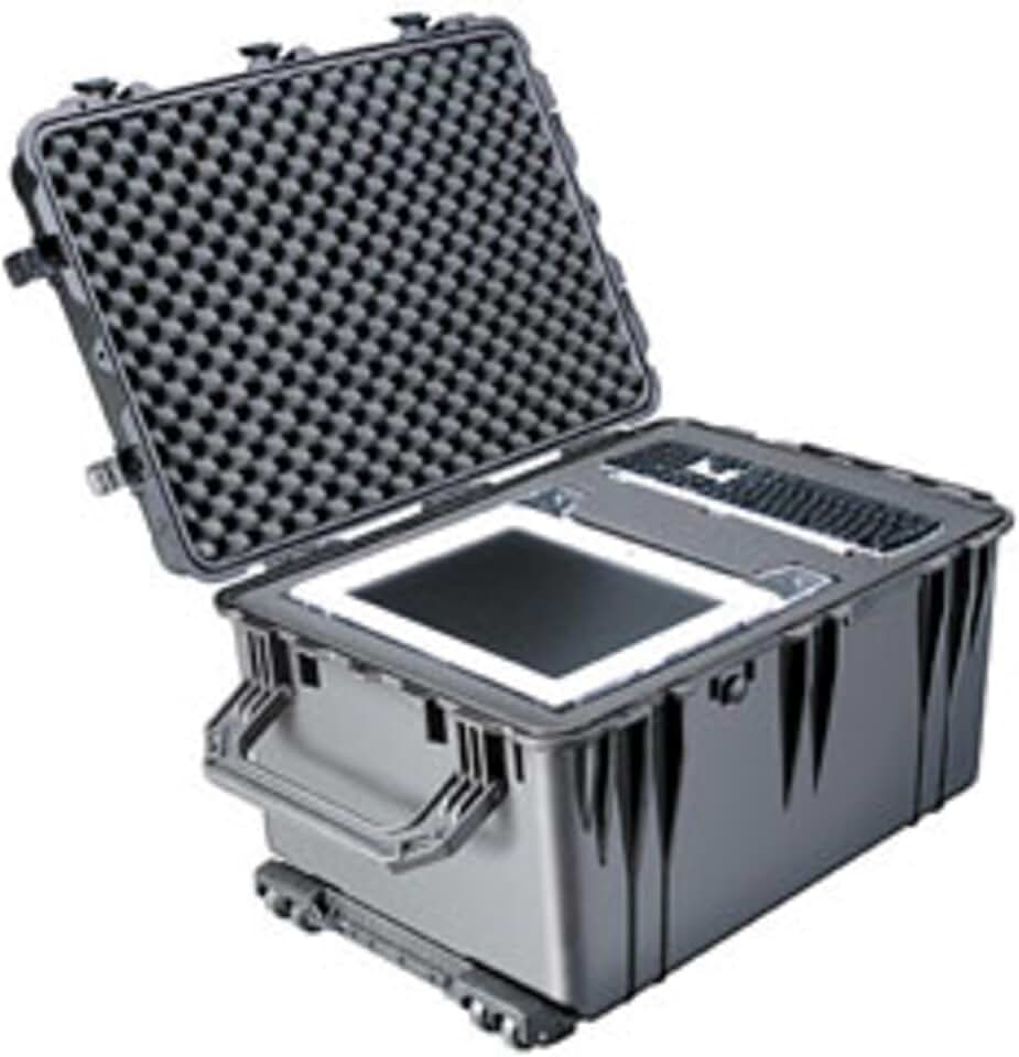 Pelican 1660 Case With Foam (Black)