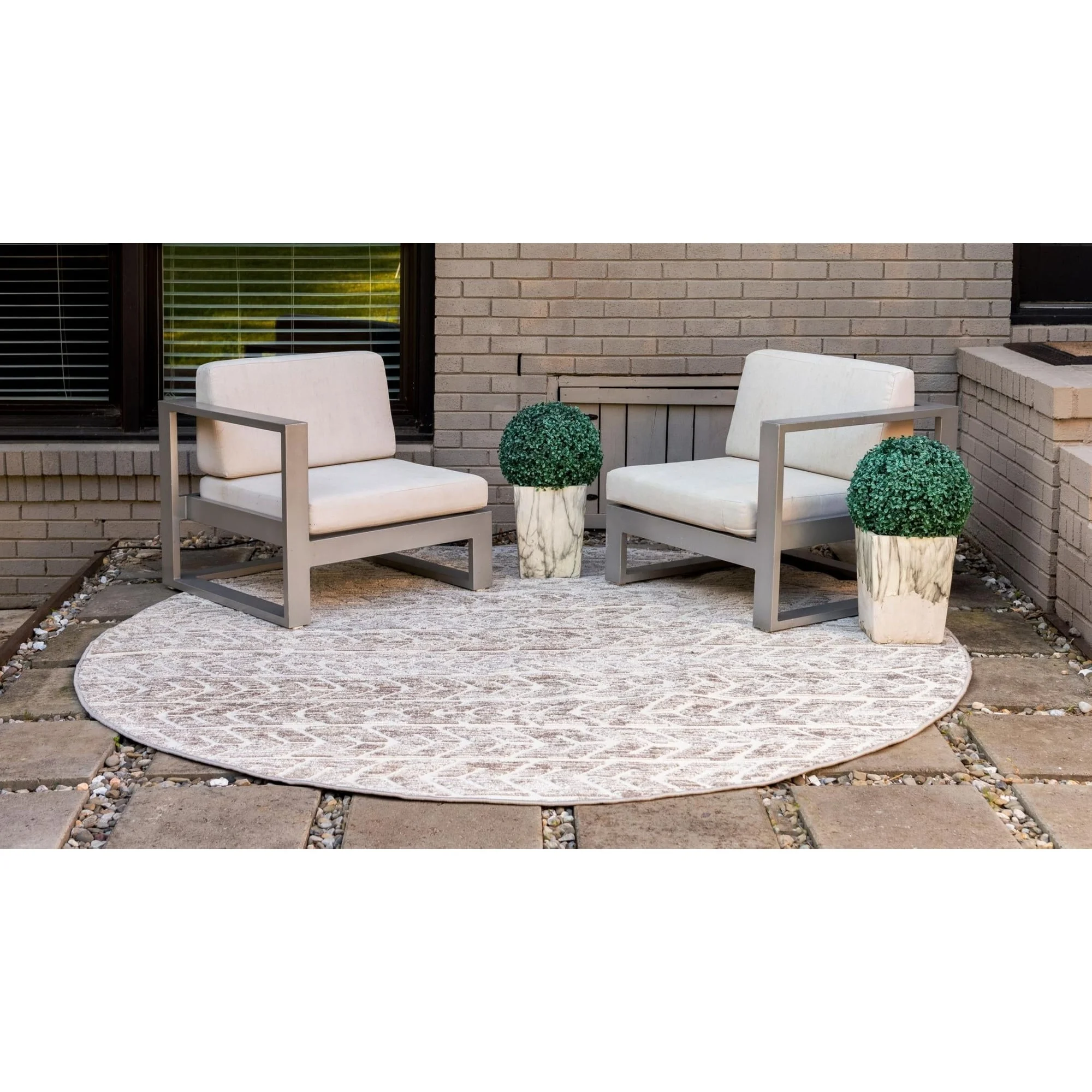 Outdoor Glasbury Collection Area Rug Beige - 8' Round