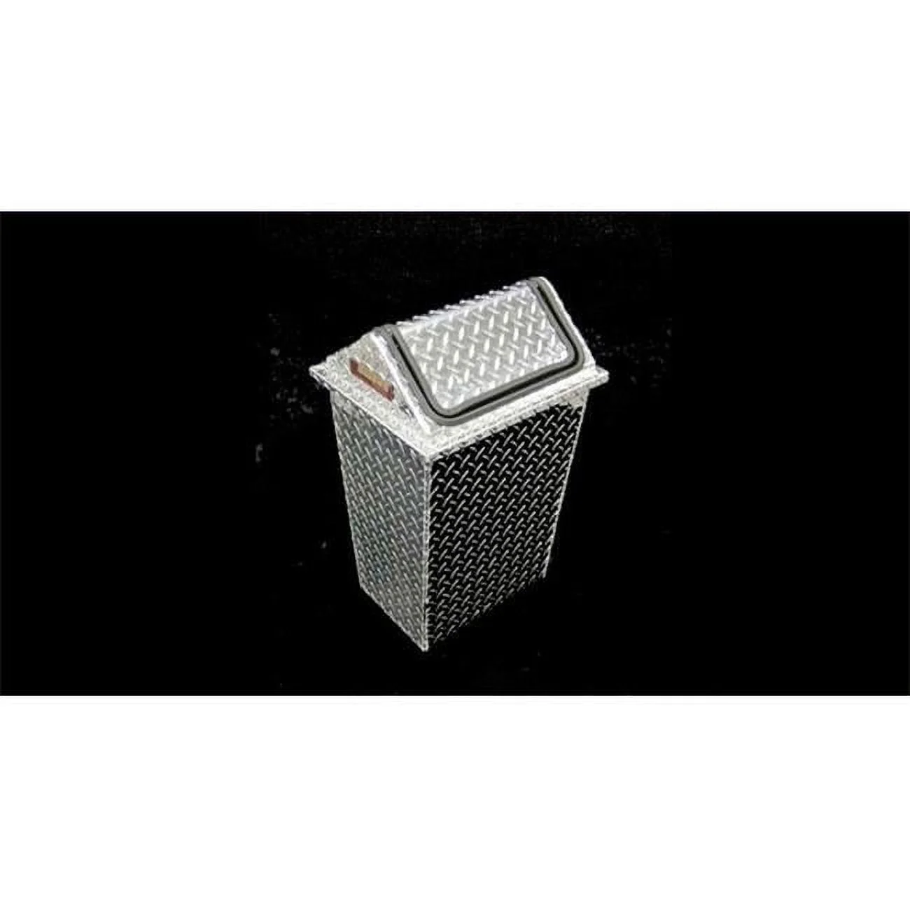 Owens Products 39148 OWE39148 DIAMOND TREAD GARBAGE CAN 27.5H x 10W x 14L