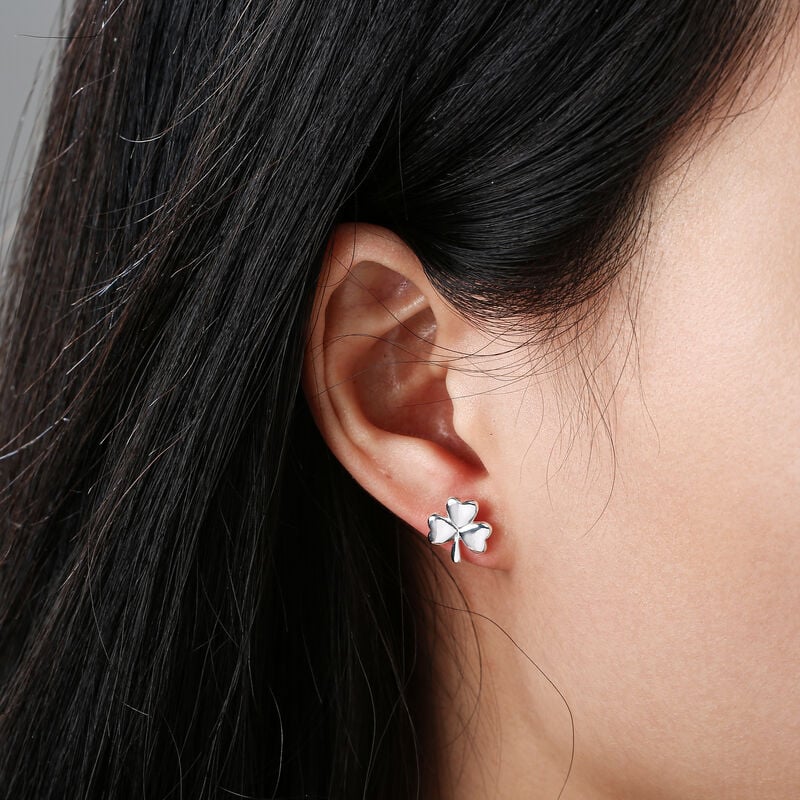 Gr&aacute; Collection Silver Plated Shamrock Earrings