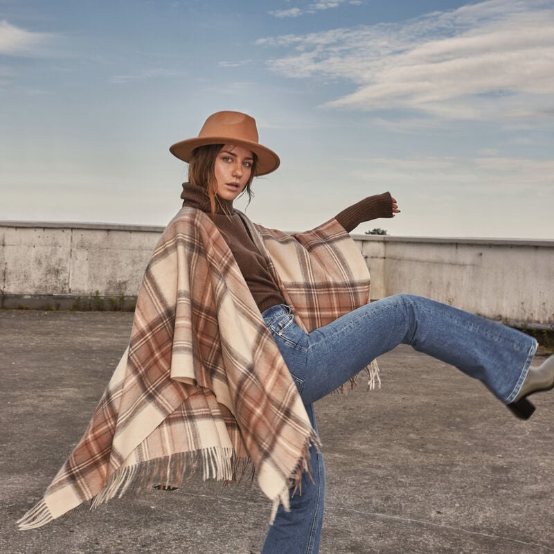 Heritage Traditions Brushed Wool Mini Serape, Natural Stewart Colour