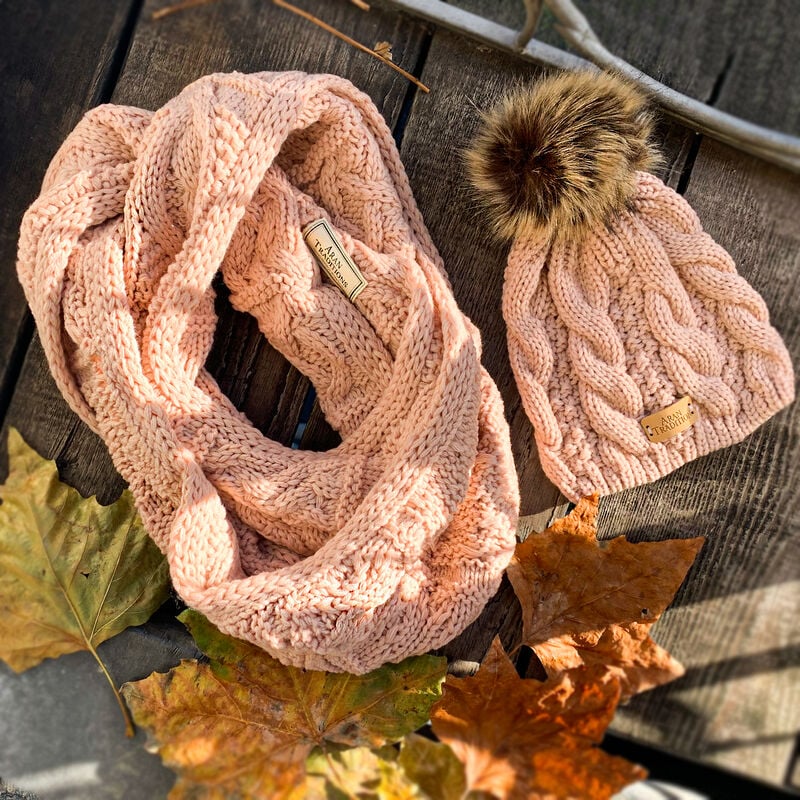 Aran Cable Snood - Blush