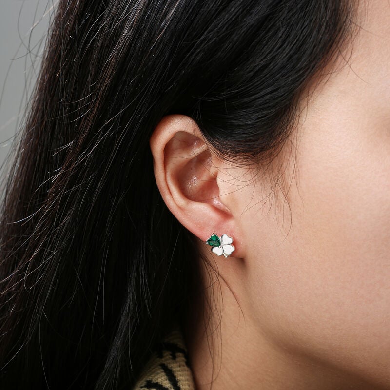 Gr&aacute; Collection Green Stone Clover Earring Sterling Silver