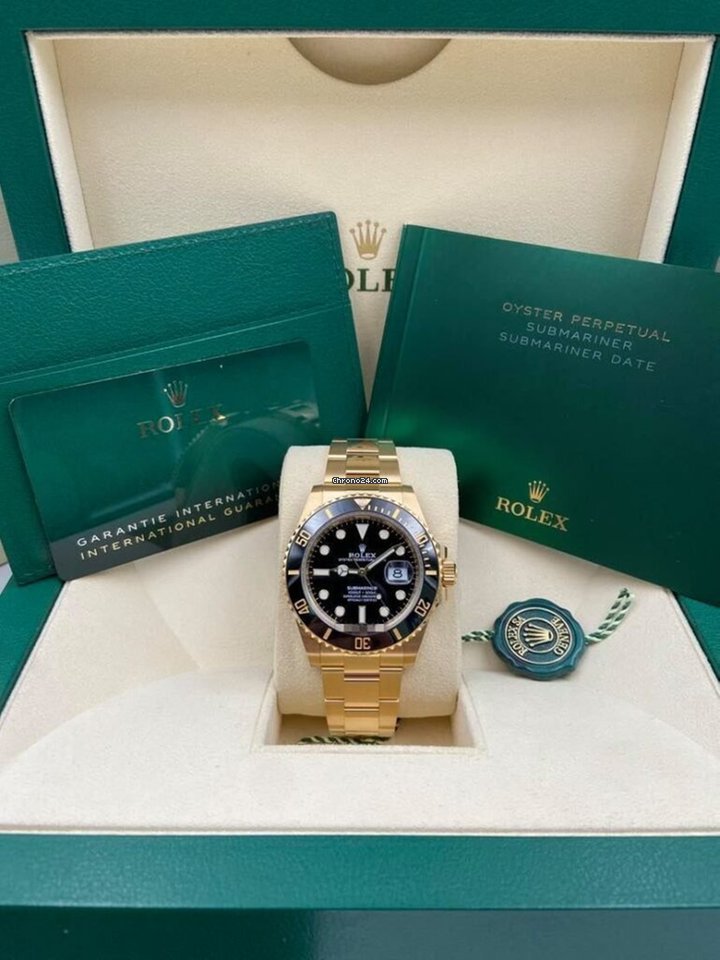 Rolex  Submariner Date 41mm Black Dial Yellow Gold 126618LN Unworn 2021