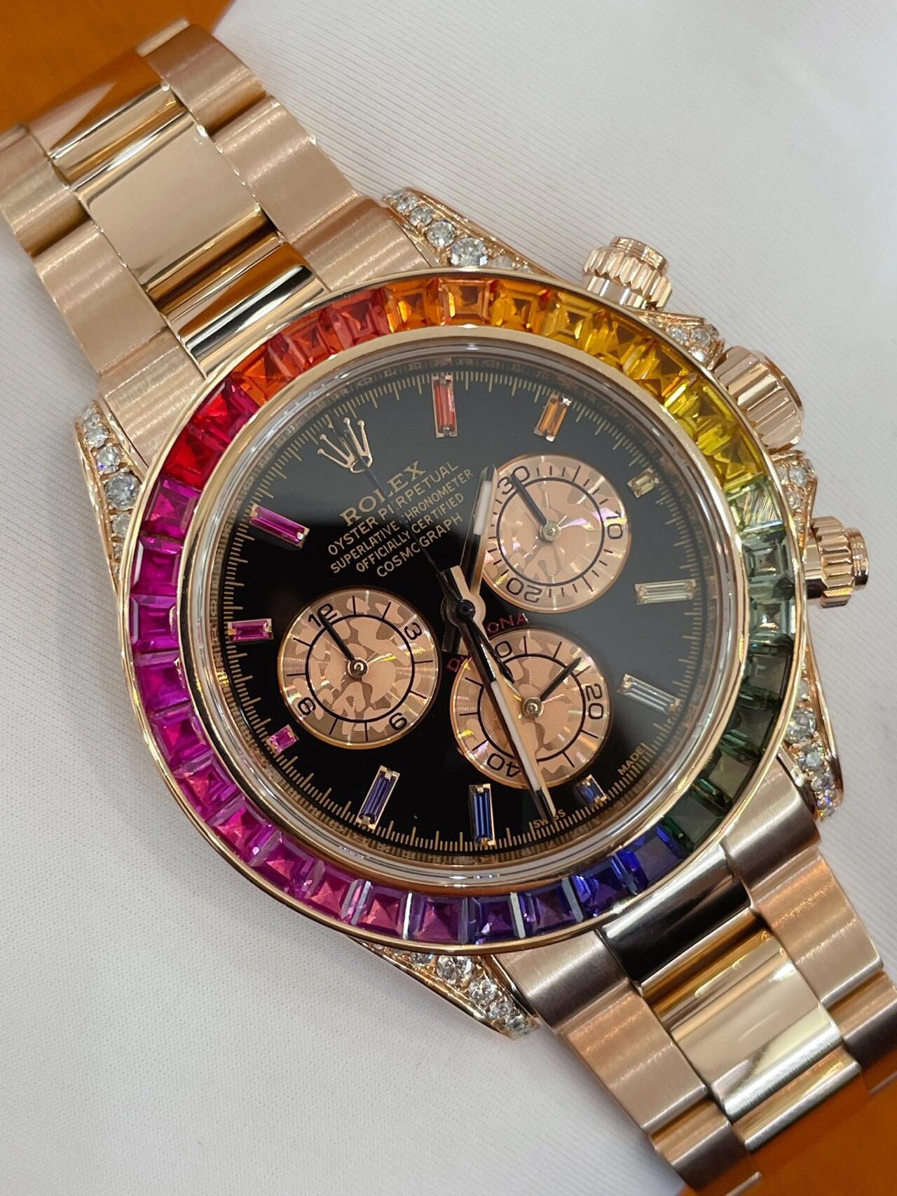 Rolex Daytona Rainbow, Black dial, Diamond Bezel, Oyster bracelet, Yellow gold Watch 116598 RBOW