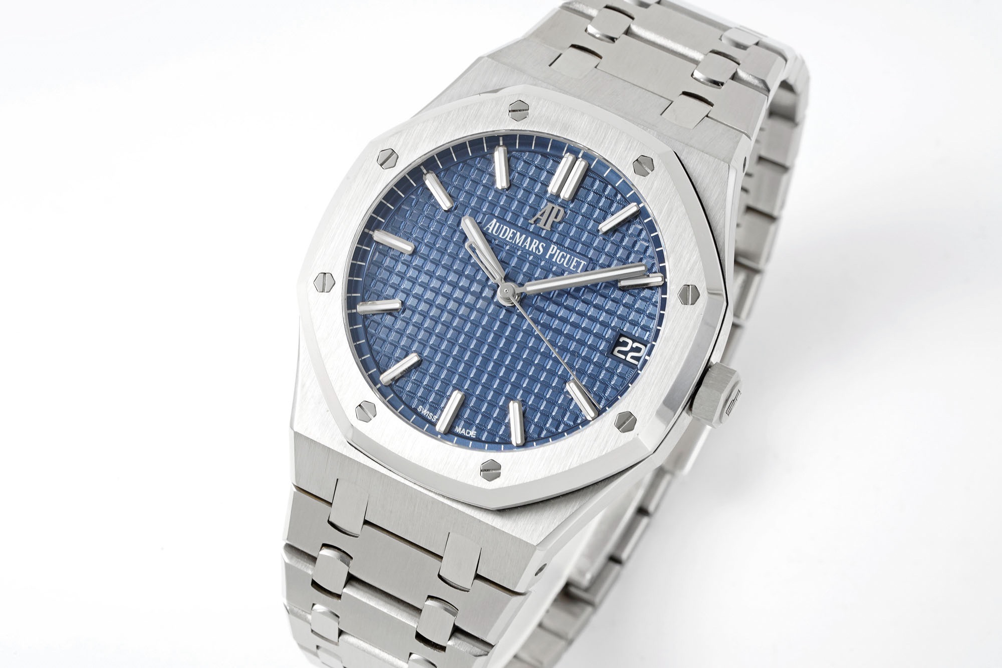 Audemars Piguet Royal Oak Selfwinding Ref. # 15500ST.OO.1220ST.01