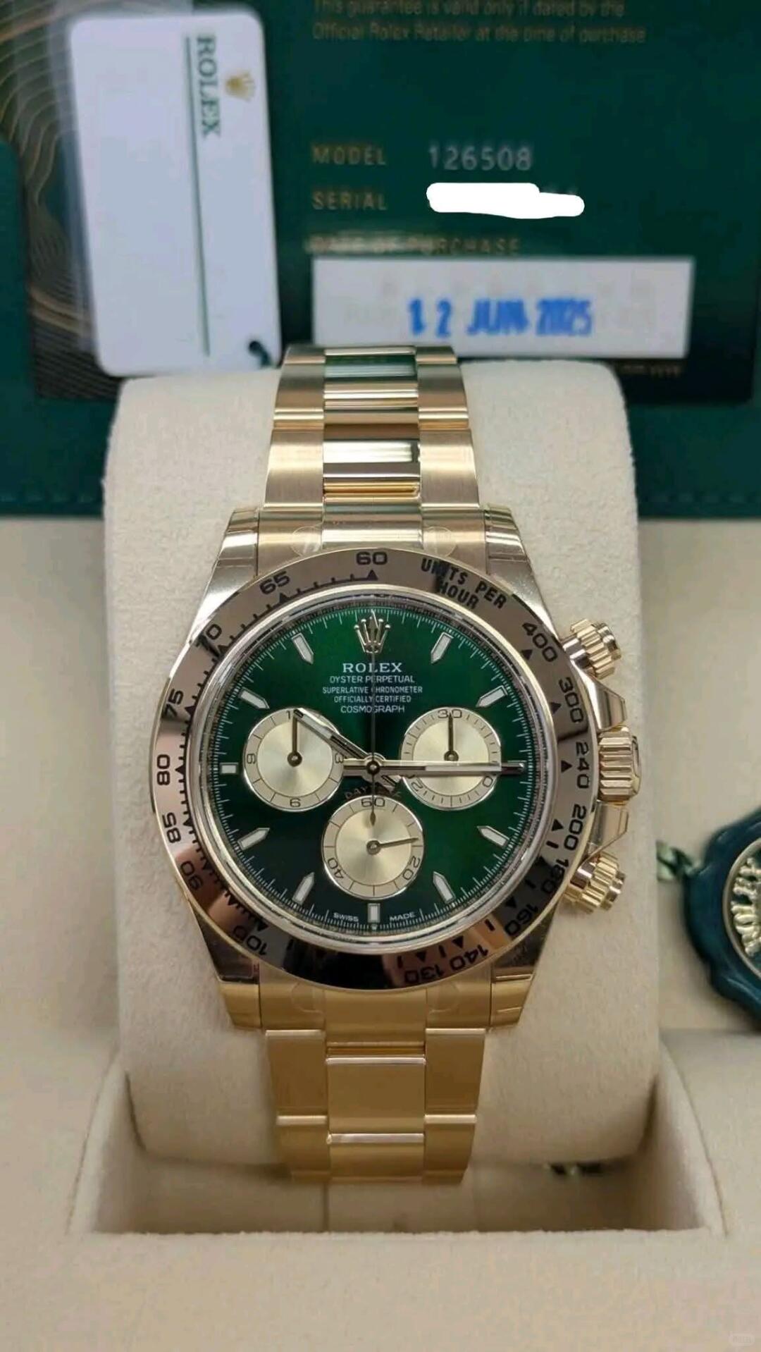 Rolex Daytona Yellow Gold Black Dial 126508