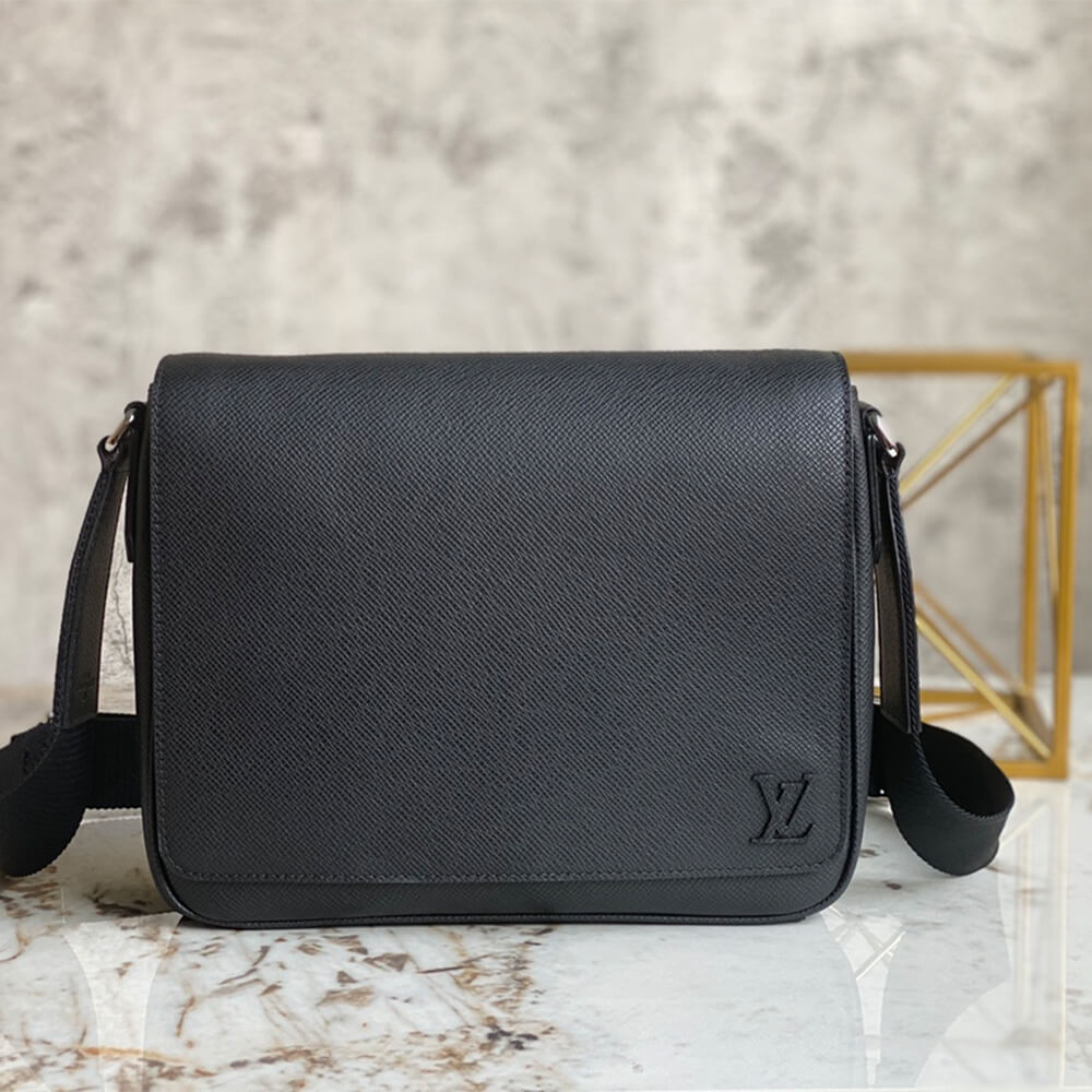 Louis Vuitton DISTRICT PM