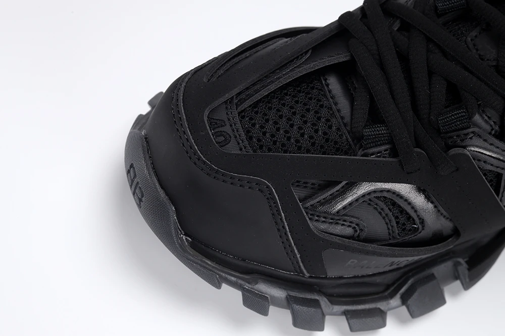 BALENCIAGA TRIPLE-S BRIGHT BLACK