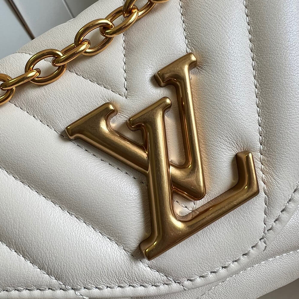 Louis Vuitton NEW WAVE CHAIN BAG PM