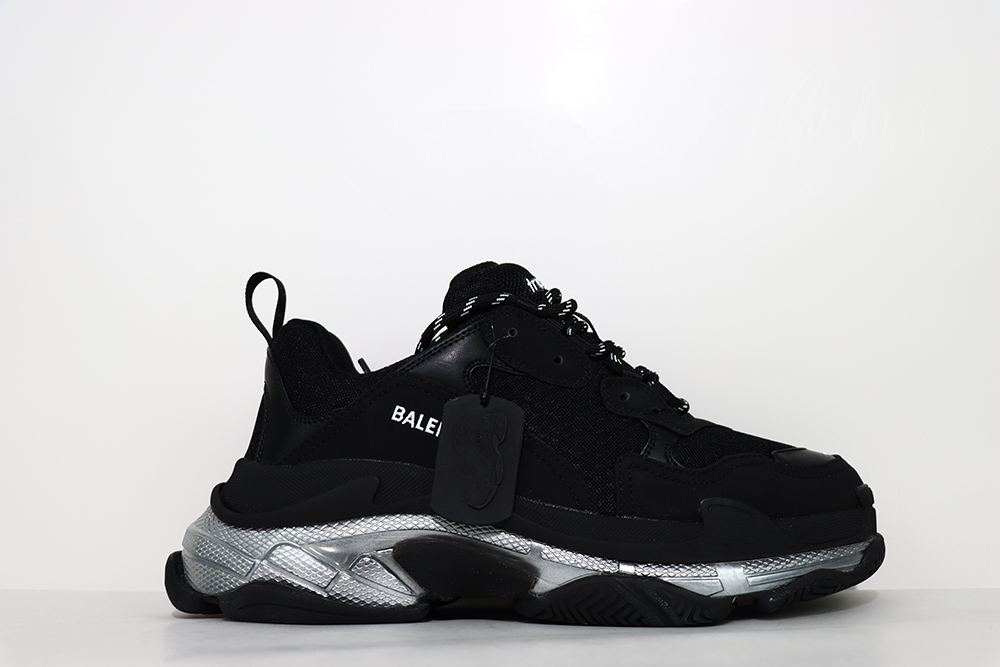 BALENCIAGA TRIPLE S SNEKAER “Black Silver”