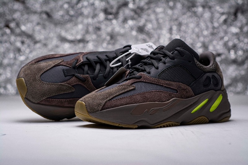 YEEZY 700 RUNNER 36-47