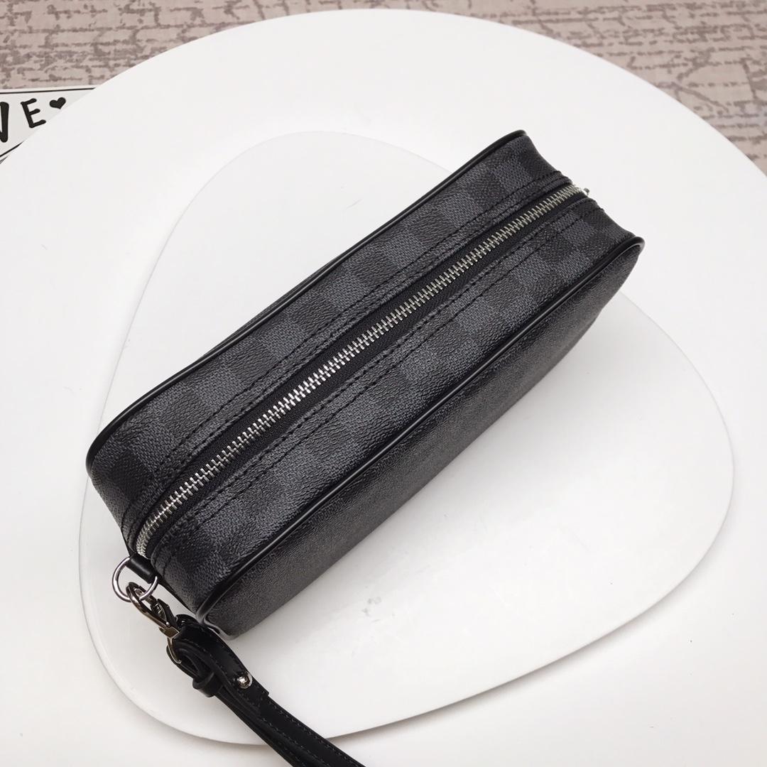 Louis Vuitton M47543 Men Clutch Bag Damier Graphite Canvas