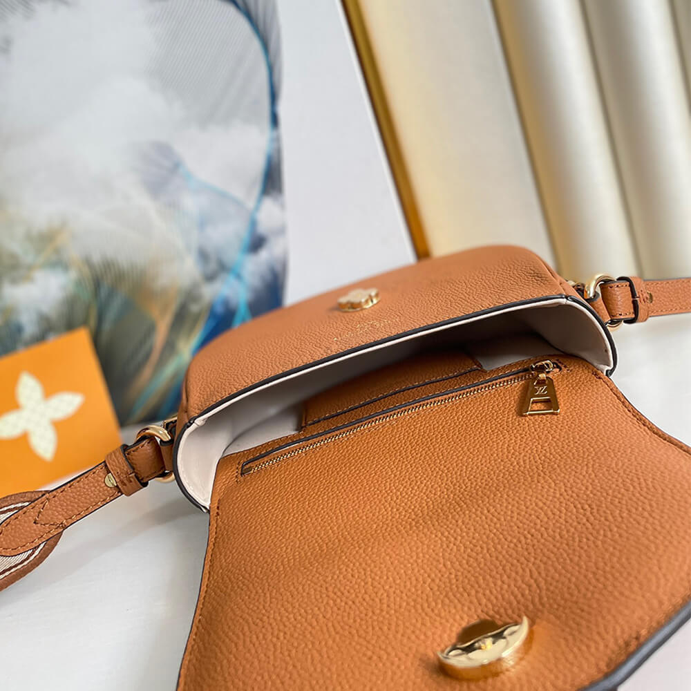 Louis Vuitton PONT 9 SOFT PM