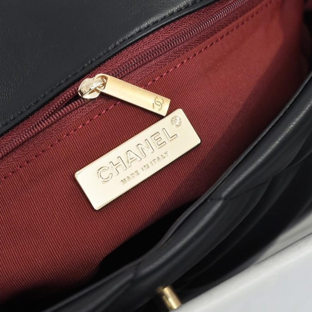 Chanel 19 HANDBAG