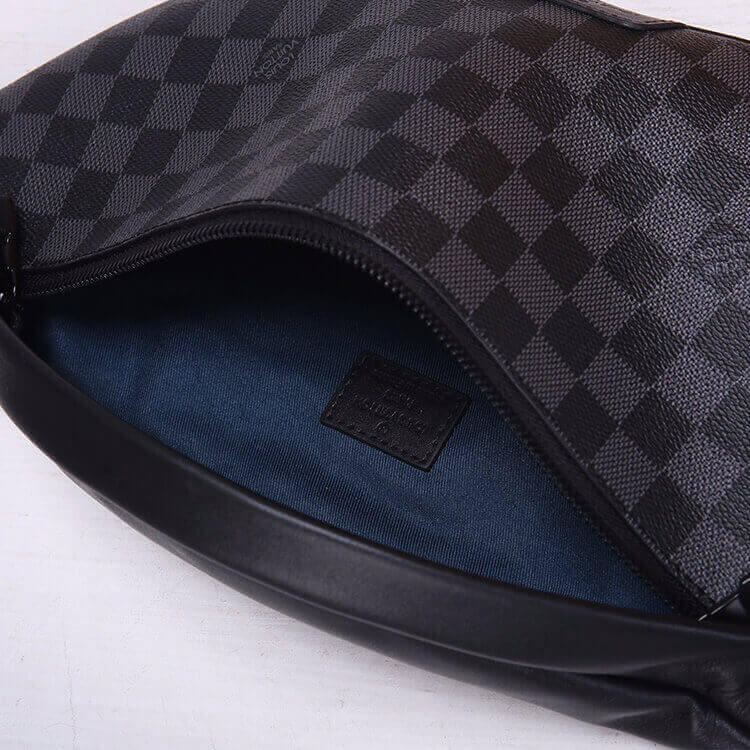 Louis Vuitton Discovery Bumbag