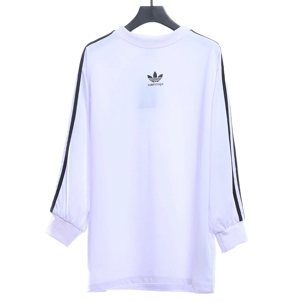 Joint long-sleeved T-shirt