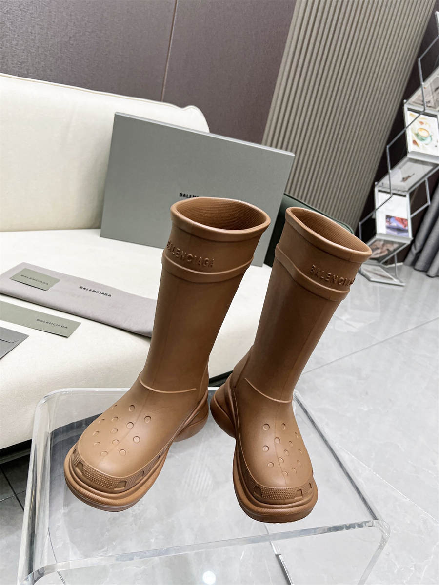 Balenciaga Crocs co-branded cave rain boots