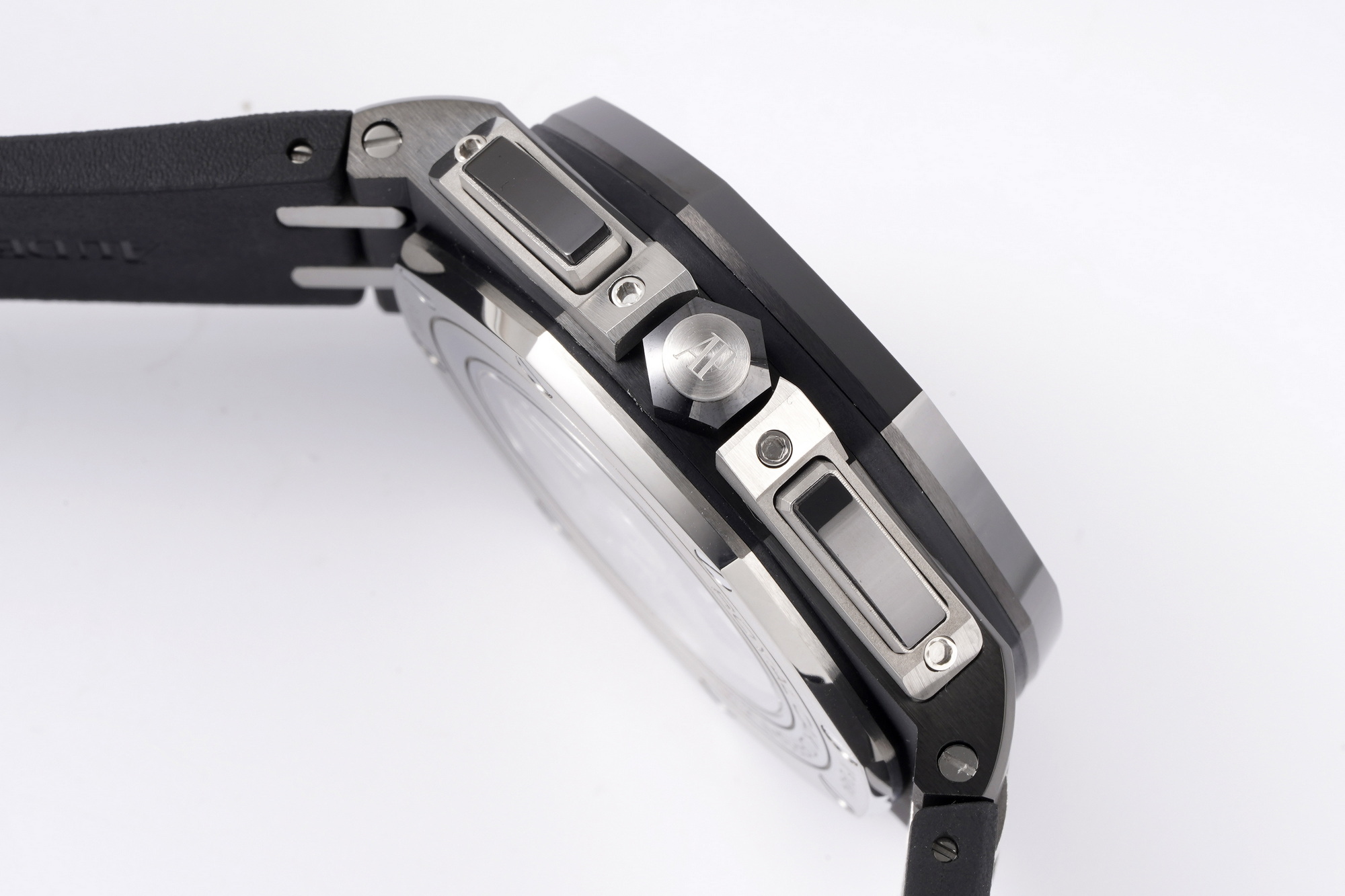 Royal Oak Offshore 44 mm, Anthracite Ref. 26405CE.OO.A002CA.01